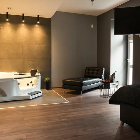 Apartment Leo Old Town *