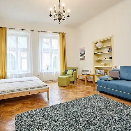 Plac Mariacki 8 * Krakow