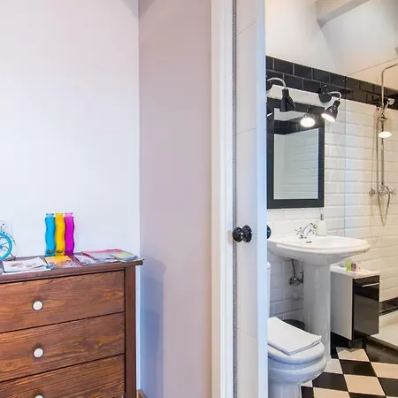 Apartment Designer In The Heart Of