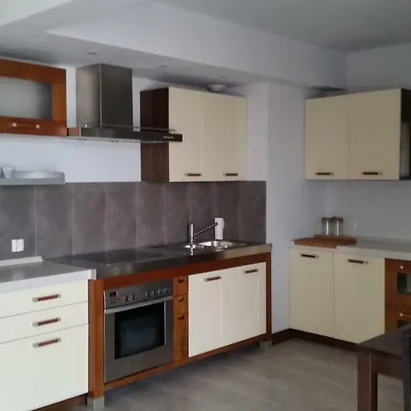 Franciszka Bohomolca 7 *
