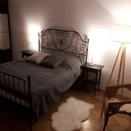 Apartment New Wawelo Cracow Old Town Apartments/ Garden View Krakow