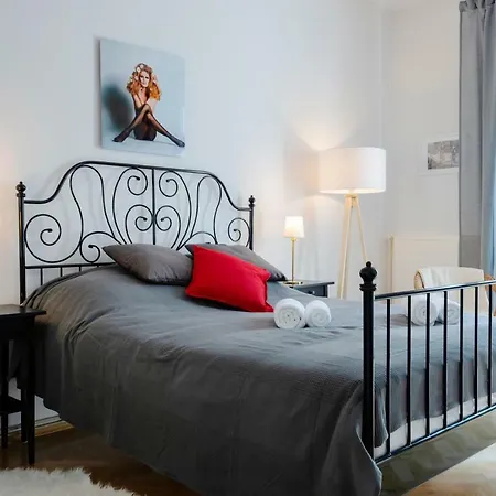 New Wawelo Cracow Old Town Apartments/ Garden View * Krakow