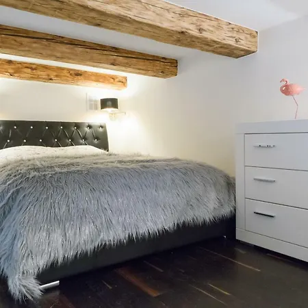 Quiet & High Class Jablonowskich Street Apartment