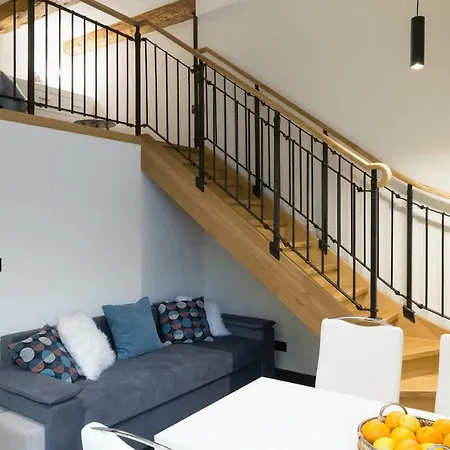 Quiet & High Class Jablonowskich Street Apartment Krakow