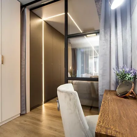 Jacuzzi Apartment