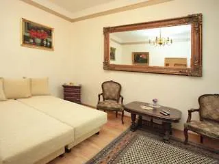 Hotel Florian Old Town 3*