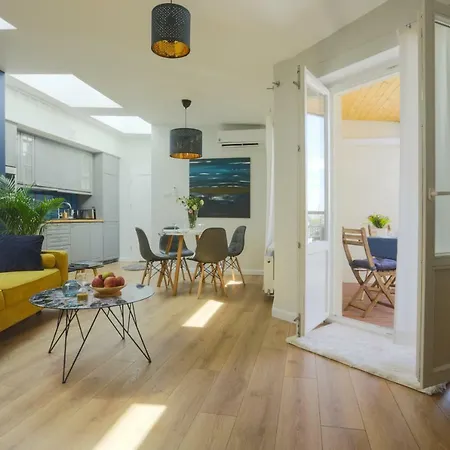Dragon's Nest Apartment