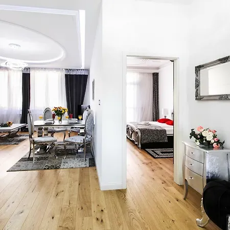 Apartment Old Town Cristal By Otium