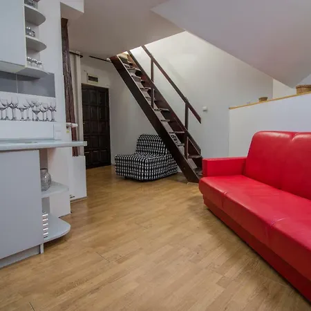 Golden Apartments&a4 *