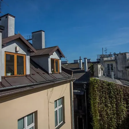 Golden Apartments&a4 *