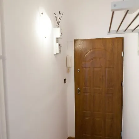 Apartment Charming Old Town & Jewish District, Quiet Neighborhood *