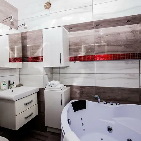 Apartament Czyzyny - Jacuzzi - Arena- Expo - Muzeum Lotnictwa - Park Wodny Krakow