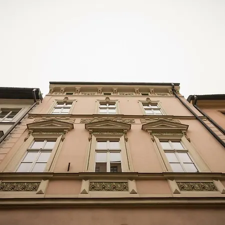 Mikolajska 3 *