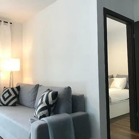 Lox Apartment *