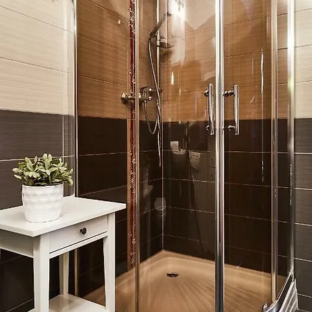 Filipa Street Apartment