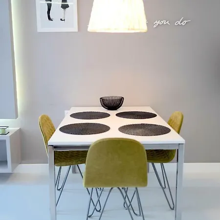 łazarza 13