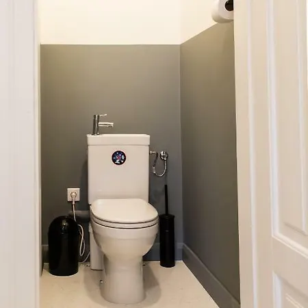 Romeo & Julia Luxury Apartments- Walking Distance To Main Square