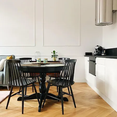 Apartment Tcf - With Free Garage *