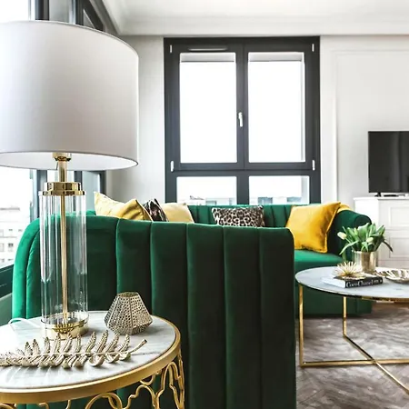 Golden Place 2 Apartment *