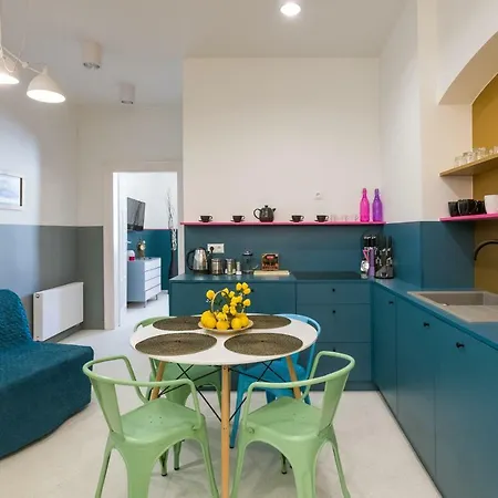 Romeo & Julia Luxury Apartments- Walking Distance To Main Square Apartament *