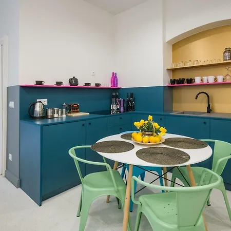 Romeo & Julia Luxury Apartments- Walking Distance To Main Square Apartament *