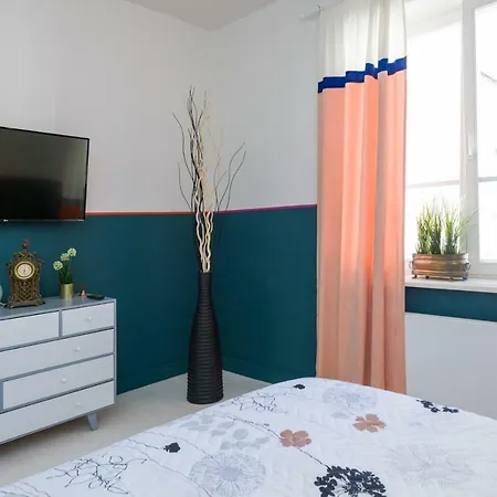 Romeo & Julia Luxury Apartments- Walking Distance To Main Square