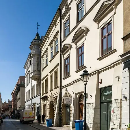 Romeo & Julia Luxury Apartments- Walking Distance To Main Square Apartament *
