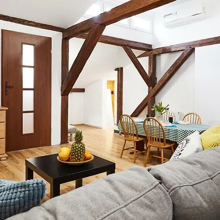 Apartment Quiet Loft Michalowskiego Street *