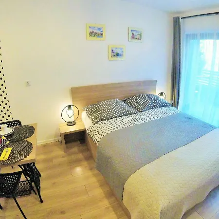Polka Dot Cracow Apartament *