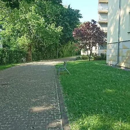 Apartment Quiet And Spacious With Garage Option