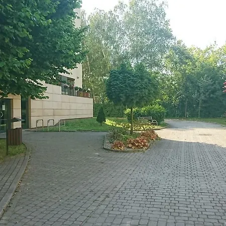 Quiet And Spacious With Garage Option Apartment Krakow