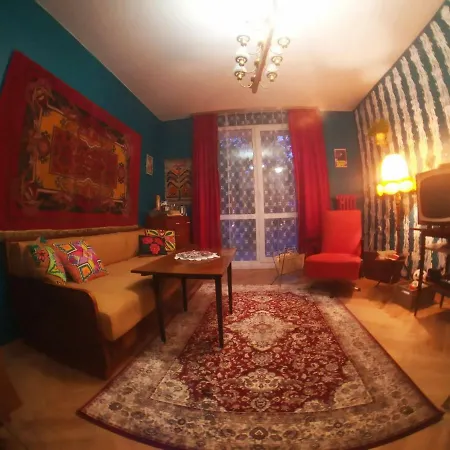 Apartament Prl Komuna 2.0 *