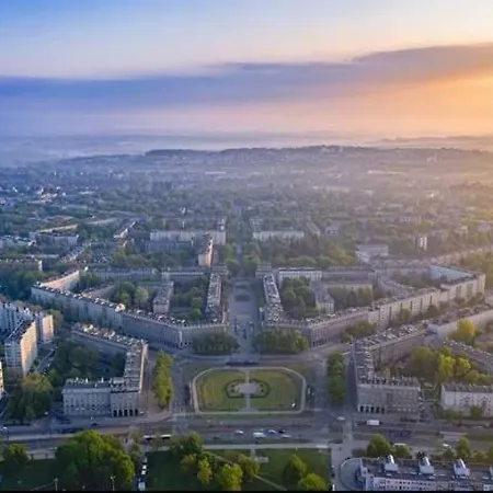 Apartament Prl Komuna 2.0 *