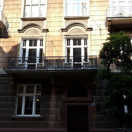 Myah Apartment