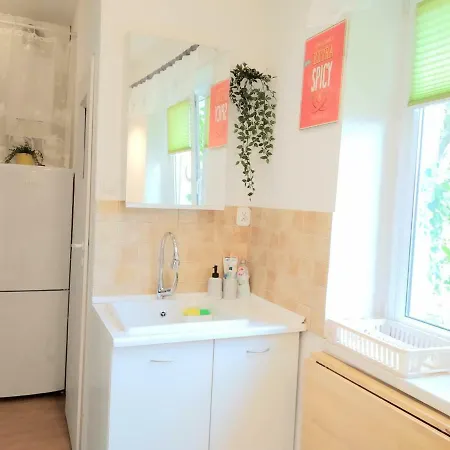 Green Apple Apartment *