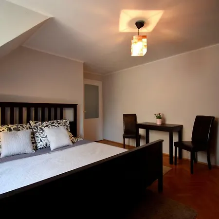 Old Town Apartment, Sw. Tomasza/st. Thomas, Rynek *