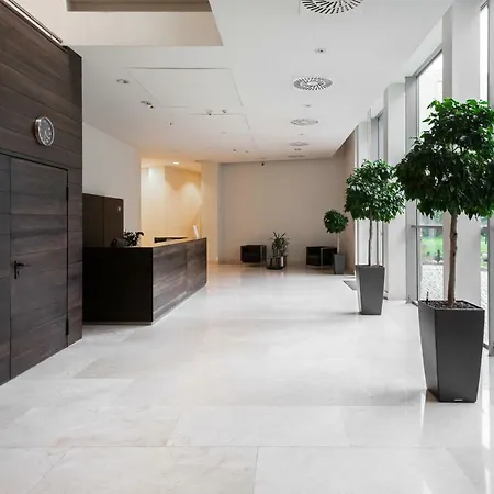 Cracow Zwierzyniecka By Renters *