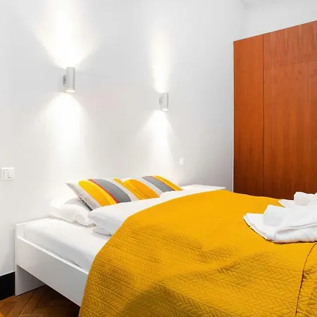 Cracow Zwierzyniecka By Renters Apartment *