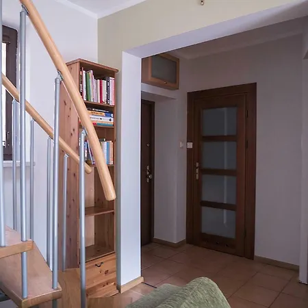 Olsza Cozy & Quiet 2 Level *