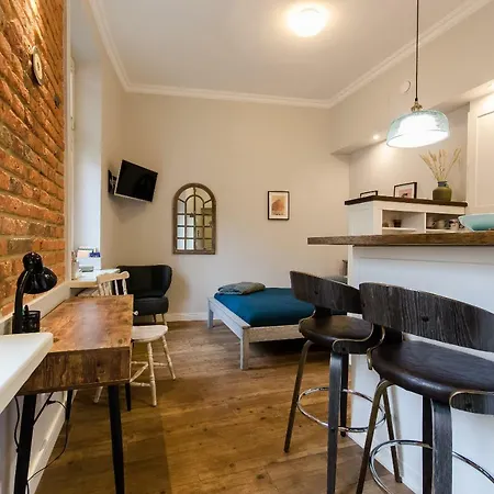 Emeryk Apartment *