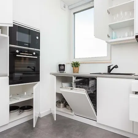 Mogilska Tower Near Tauron Arena By Inpoint - Free Underground Parking Apartment Krakow