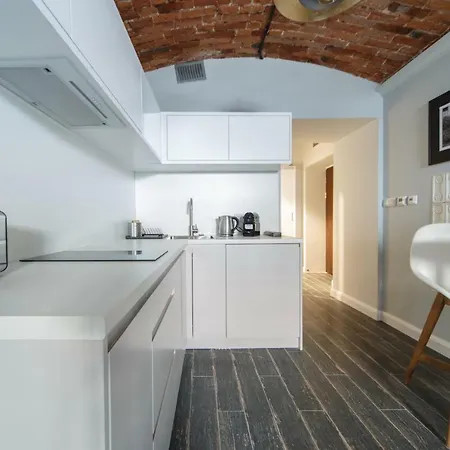 M4 Main Square Apartment *