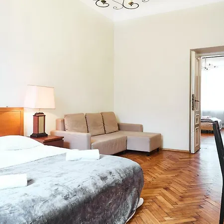 Prestige Location Pijarska Street *