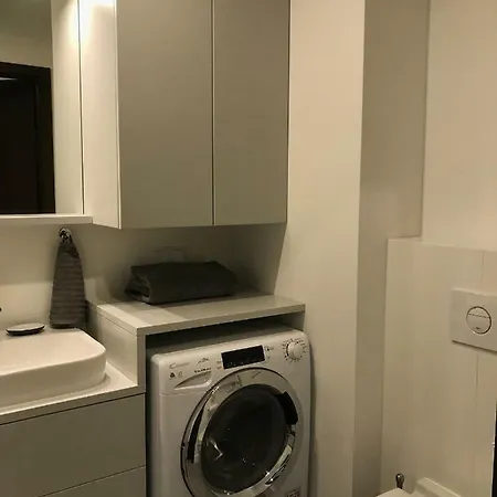 Apartment Lox *