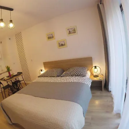 Polka Dot Cracow Apartament *