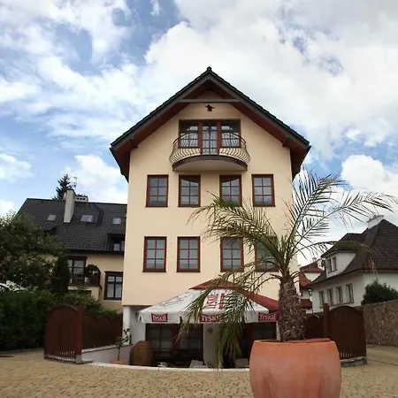 Aparthotel B.a.s 3*