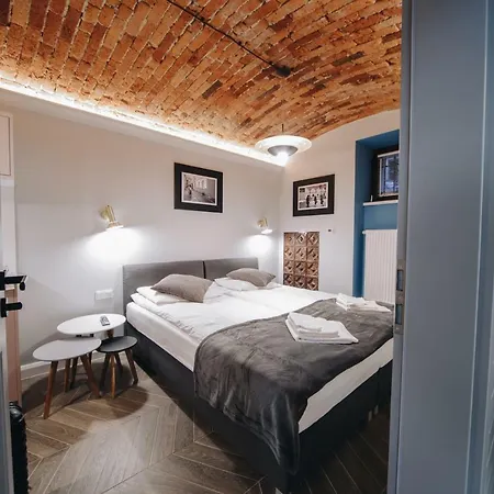 M2 Main Square Apartament *