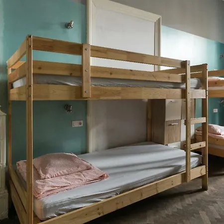 Pod Wawelem Hostel *