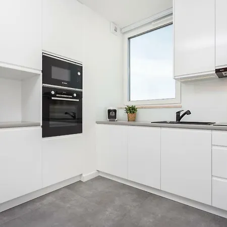Apartment Mogilska Tower Near Tauron Arena By Inpoint - Free Underground Parking