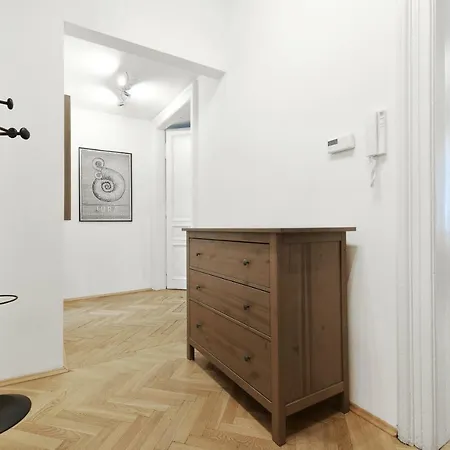 Apple Tree Apartment